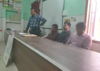 घोरावल में सर्पदंश से बचाव के लिए स्वास्थ्यकर्मियों को विशेषज्ञों द्वारा प्रशिक्षण दिया गया।