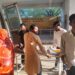 दो बाइक सवारों के आमने-सामने की टक्कर में तीन घायल