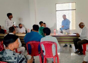 नगर पंचायत घोरावल में शांति पूर्ण ढंग से दुकानों का लाटरी सिस्टम के द्वारा आवंटन संपन्न हुआ।