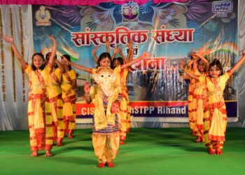 तीन दोषियों को 4-4 वर्ष की कठोर कैद।