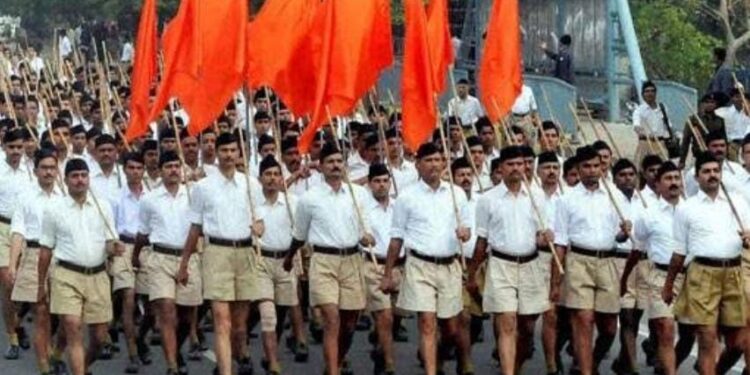04 अप्रैल राष्ट्रीय स्वयंसेवक संघ के के बैनर तले पथ संचलन का कार्यक्रम।