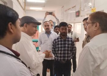 एस एन सी यू सेंटर का फीता काटकर डीएम ने किया शुभारम्भ।