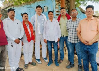 पहलगाम आतंकी हमले में निहत्थे मारे गए लोगों के लिए 2 मिनट का मौन रख दी श्रद्धांजलि।