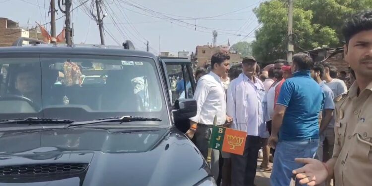 अनियंत्रित ट्रक की चपेट में आने से एक ब्यक्ति की मौत।