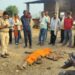 सड़क किनारे रखे ईंट के ढेर में टकराई पल्सर,युवक की मौत।