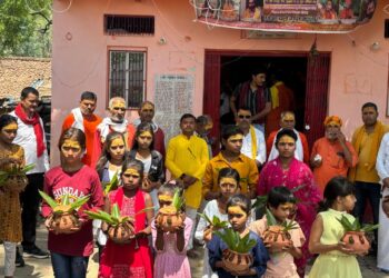 विश्व कल्याण हेतु विगत वर्षो की भाँत इस वर्ष भी अष्टसिद्ध संकट मोचन बाल हनुमान जी के प्रांगण भटपुरवां भवानीगांव रेटीकला मे नवदिवसीय श्रीरामचरित मानस यज्ञ एवं श्रीराम कथा हेतु निकली कलश यात्रा ।।