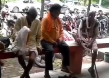 घोरावल में संपूर्ण समाधान दिवस: पर 140 शिकायतों में से 16 का मौके पर हुआ समाधान शेष मामलों के लिए 7 टीमें गठित कर गांवों में भेजा गया।
