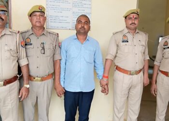 सोशल मीडिया पर हिन्दू देवी – देवताओं को लेकर आपत्तिजनक टिप्पणी करने वाला आरोपी गिरफ्तार।