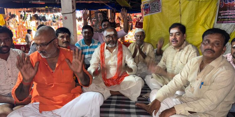 शिवद्वार धाम में हुआ संत समागम।