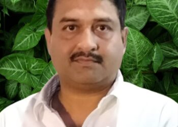 किसानों की समस्याओं को जानने  के लिए क्षेत्र का दौरा किए ,राघवेंद्र नरायन सिंह।