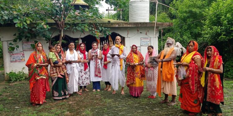 लगातार सत्रहवें दिन किया गया रुद्राभिषेक पूजन।