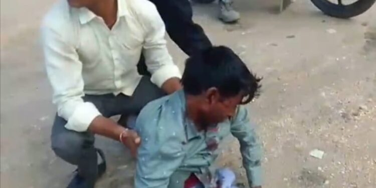 दो बाइकों की भिड़ंत में पति की मौत पत्नी गम्भीर।