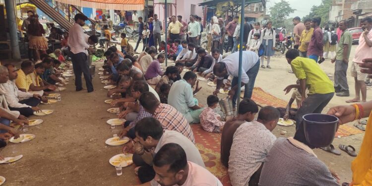 श्रीकृष्ण के छठी पर भव्य भंडारे का आयोजन ।।