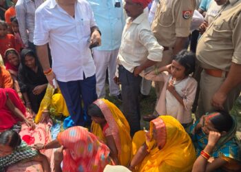 11 हजार बोल्टेज का केबल टूट जाने से तार की चपेट में आये एक व्यक्ति को हुई दर्दनाक मौत ।