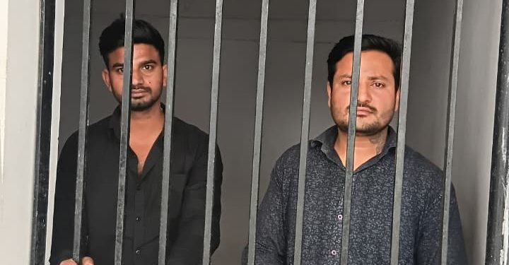 मंत्री स्कॉर्ट वाहन विवाद प्रकरण में वांछित दो अभियुक्त गिरफ्तार।।