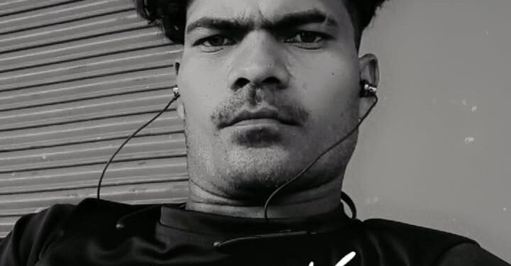 सड़क दुर्घटना में मृत युवक का शव पहुंचा घर, ।।