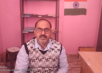 साइकिल से दफ्तर पहुंचकर ग्राम पंचायत सचिव ने जताया विरोध, आंदोलन तेज करने की चेतावनी ।।