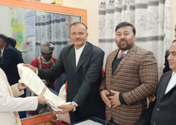 मा0 सुश्री न्यायमूर्ति नन्द प्रभा शुक्ला प्रशासनिक न्यायधीश सोनभद्र से डिस्ट्रिक्ट बार एसोसिएशन का प्रतिनिधि मंडल मिला।