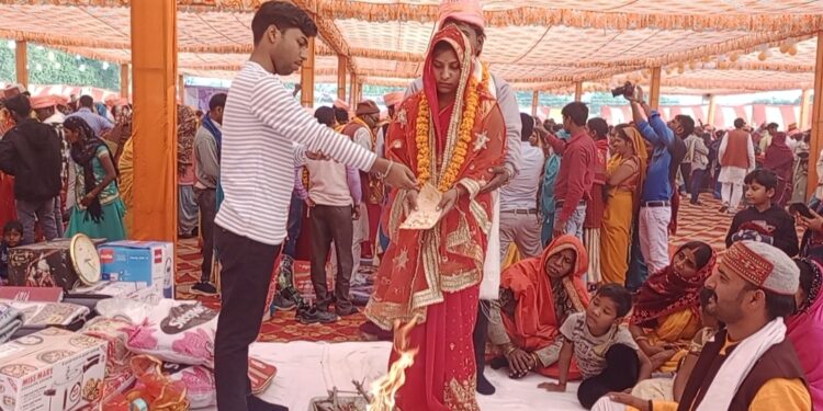 मुख्यमंत्री सामुहिक विवाह में 170 जोड़ो ने ली अग्नि के सात फेरे ।