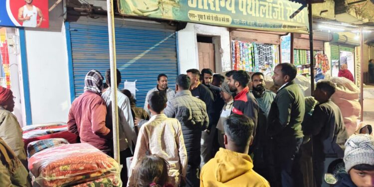 बीजपुर में स्वास्थ्य विभाग का छापा या नूराकुश्ती सील तोड़ने वाले पैथोलॉजी सेंटर पर फिर मेहरबानी क्यों।