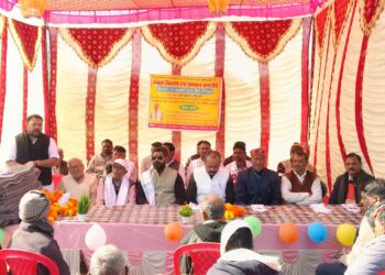 पत्रकार मिथिलेश प्रसाद द्विवेदी के स्मृति में खिरिहटा में वृद्ध जनों को किया गया कंबल वितरित।