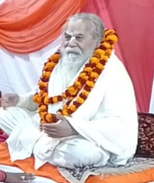 विराट रूद्र महायज्ञ के छठवें दिन यज्ञ मंडप की परिक्रमा को श्रद्धालुओं की उमड़ी भीड़।