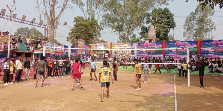 दो दिवसीय वालीबाल प्रतियोगिता का भव्य आगाज।