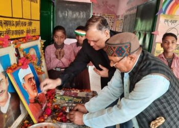 सिंदुरिया प्राथमिक विद्यालय पर धूमधाम से मनाया गया गणतंत्र दिवस।