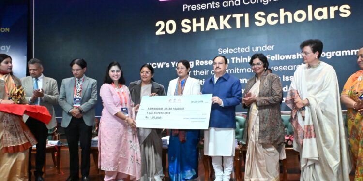 राष्ट्रीय महिला आयोग के 34वें स्थापना दिवस पर दुद्धी की बेटी को मिला राष्ट्रीय सम्मान।।