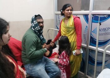 टोल प्लाज़ा कर्मचारियों ने अधिवक्ता पर किया वार, अधिवक्ता सहित तीन घायल