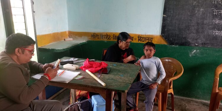 एमआर टीकाकरण कैंप: करमा ब्लॉक में बच्चों को मिली खसरा-रूबेला से सुरक्षा।