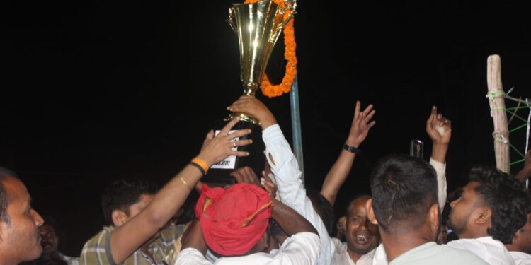 दो दिवसीय वॉलीबॉल महाकुंभ का भव्य समापन ।