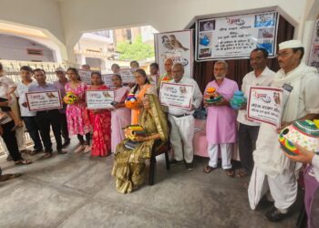 गौरैया – हम तुम्हें जाने नहीं देंगे ,,काव्य संध्या में लिया गया संकल्प,।