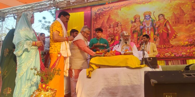 श्रीराम कथा के छठवें दिन राम सीता विवाह प्रसंग सुन निहाल हो गए भक्तगण।