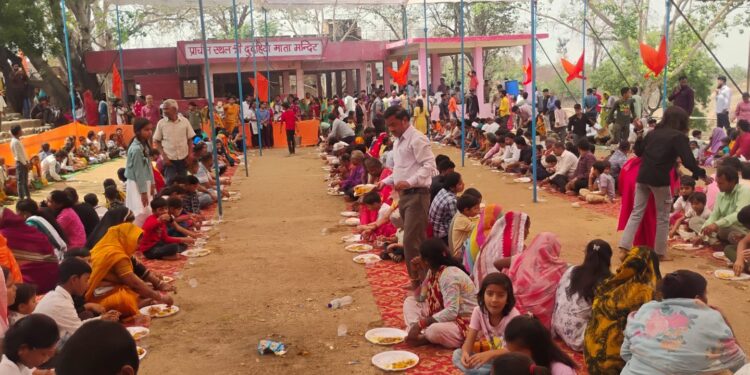 भक्ति और श्रद्धा का संगम—नौ दिवसीय श्रीराम कथा का भव्य समापन, भंडारे में उमड़ा जनसैलाब ।।