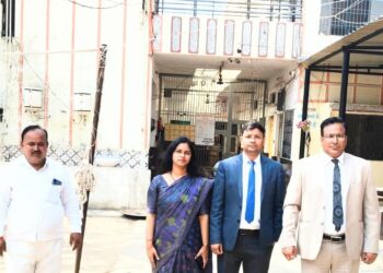 न्यायाधीशों ने किया बाल सम्प्रेक्षण गृह किशोर मिर्जापुर का दौरा ।