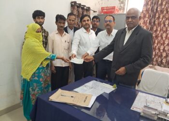 रॉबर्ट्सगंज निवासी फिरोज अहमद और उनके परिवार के सदस्यों को मिला न्याय।