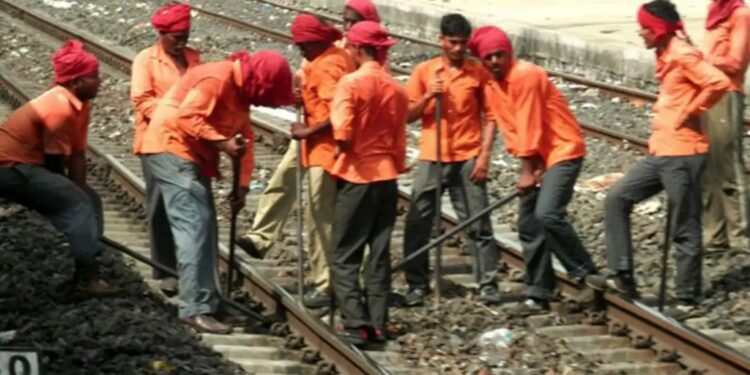 अब ट्रैकमैन्टेनर्स भी बन सकेंगे जूनियर इंजीनियर।