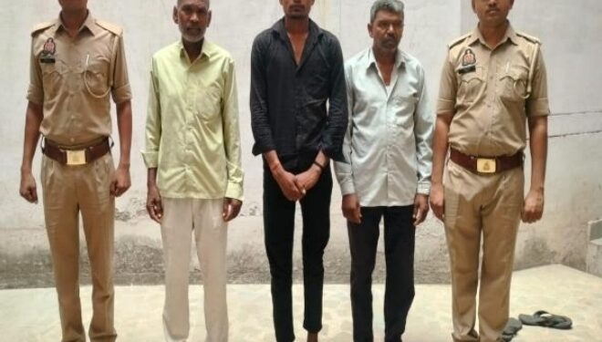 दुद्धी पुलिस की बड़ी कार्रवाई03 वारंटी अभियुक्त गिरफ्तार, न्यायालय में किया गया पेश।