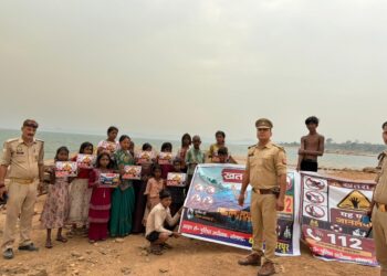 पानी में डूबने की घटनाओं को रोकने के लिए म्योरपुर पुलिस ने चलाया जागरूकता अभियान