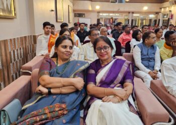 सोनभद्र की कवयित्री डॉक्टर रचना तिवारी को मिला विंध्य गौरव सम्मान।