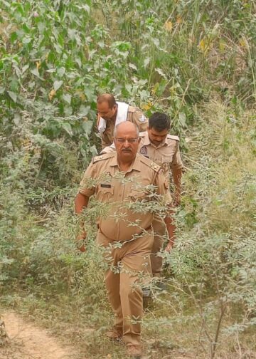 नगर के कोलंबस्ती के कौआ नाला के झाड़ियों में मिला मानव कंकाल।