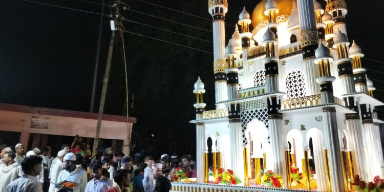 मोहर्रम पर निकाली गयी ताजिया, किया गया मातम।