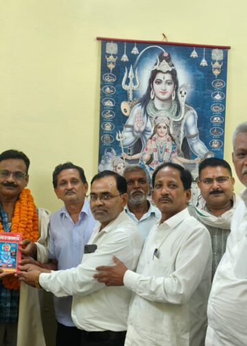 दी सोनभद्र टैक्स बार एसोसिएशन ने एडिशनल कमिश्नर उदय भान सिंह को भावभीनी विदाई दी