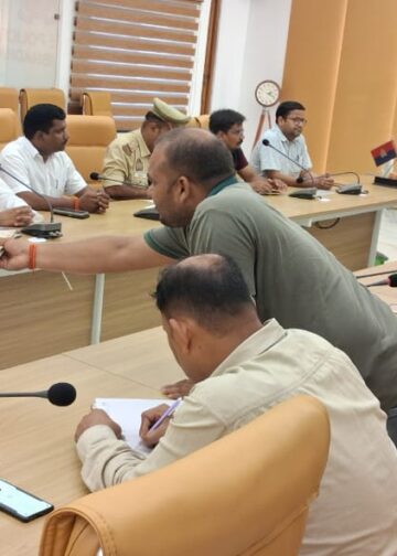 उद्योग बंधु बैठक में व्यापारियों एवं उद्यमियों के हितों से जुड़े महत्वपूर्ण मुद्दे उठाए गए।