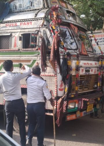 दुद्धी में जाम बना नासूर, प्रशासनिक व्यवस्था पर उठे सवाल।