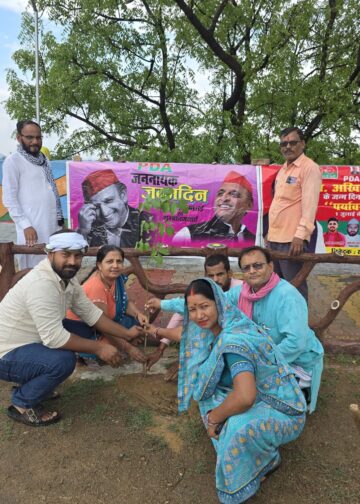 अखिलेश यादव के जन्मोत्सव पर  छठवें दिन भी वृक्षारोपण किया गया।