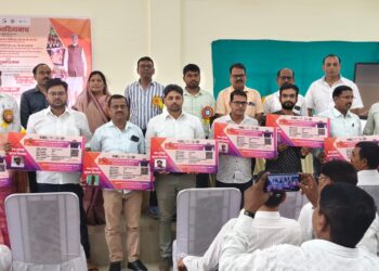 मुख्यमंत्री कैशलेस चिकित्सा योजना एवं डीबीटी वितरण कार्यक्रम का भव्य आयोजन सम्पन्न।