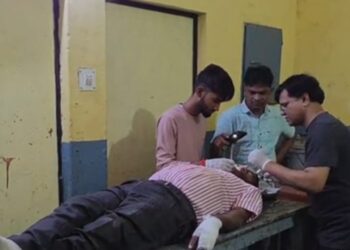 एनएच-39 पर सड़क हादसा, धूमा कंपोजिट विद्यालय के प्रधानाध्यापक गंभीर रूप से घायल।