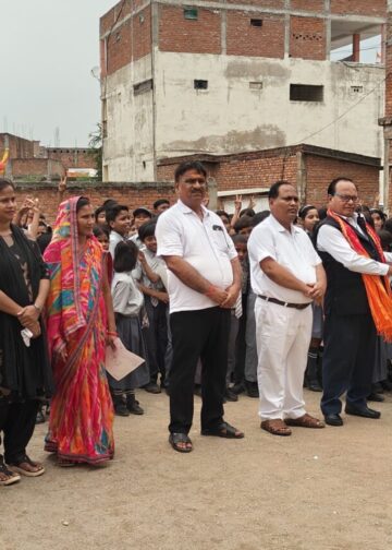 हिंदुस्तान ओलंपियाड 2025 में दुद्धी के चार छात्रों ने लहराया परचमडीएलसी पब्लिक स्कूल के तीन एवं सेंट मेरी स्कूल की एक छात्रा को मिला नकद पुरस्कार और सम्मान।